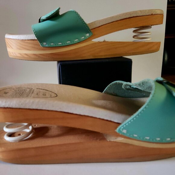 Shock absorbing leather sandals b'ful Teal w/arch & metatarsal support adj strap - Picture 1 of 4
